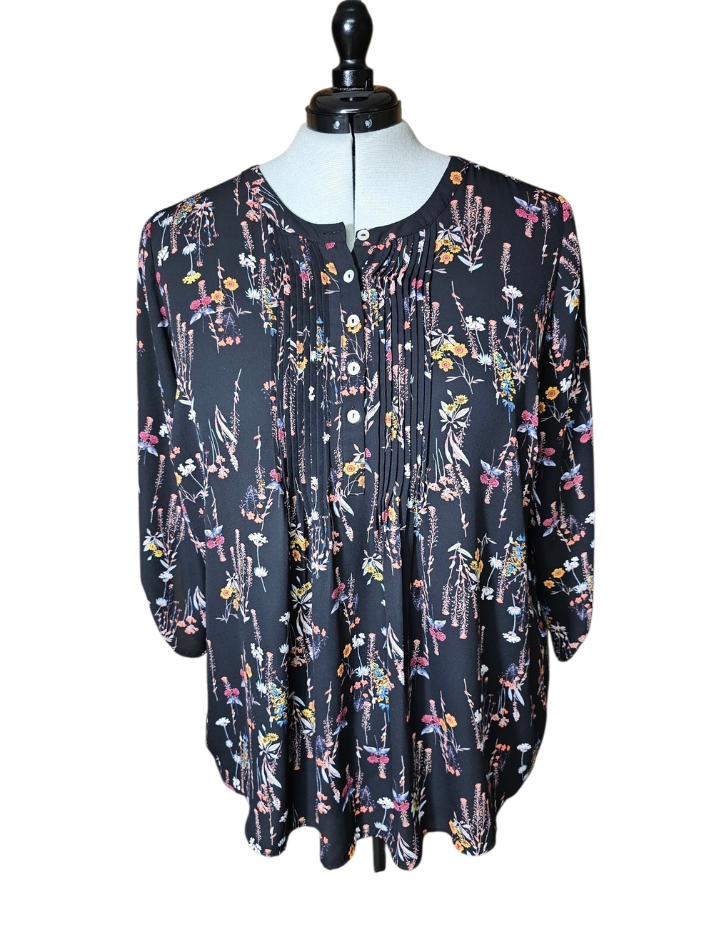 Daniel Rainn Black Floral Pintuck Button Blouse